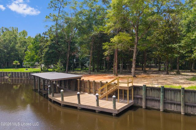 Fox Run Cove, Biloxi, MS 39532