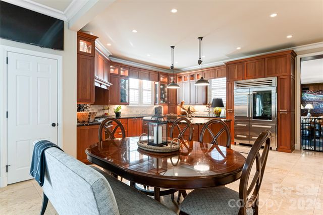 365 Sherwood Drive S, Flat Rock, NC 28731