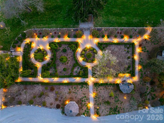 365 Sherwood Drive S, Flat Rock, NC 28731