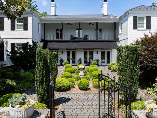 365 Sherwood Drive S, Flat Rock, NC 28731