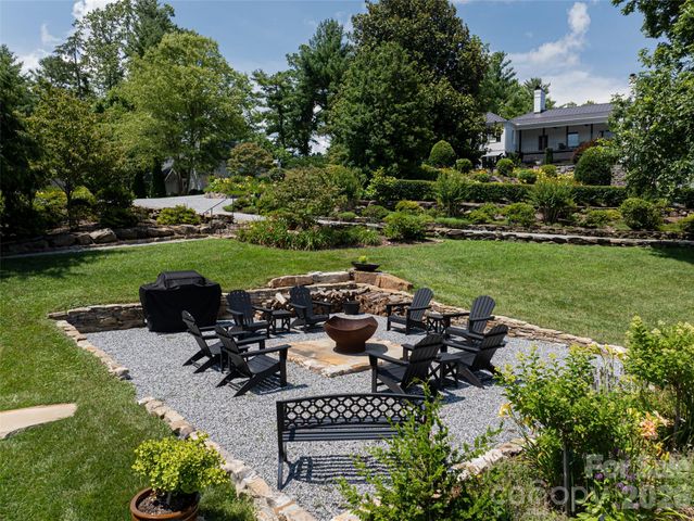 365 Sherwood Drive S, Flat Rock, NC 28731