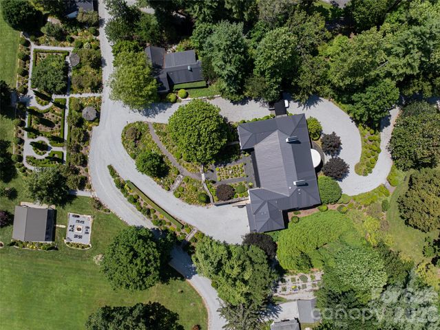 365 Sherwood Drive S, Flat Rock, NC 28731