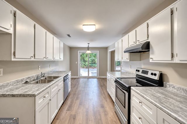 4302 Derbyshire Trace SE, Conyers, GA 30094