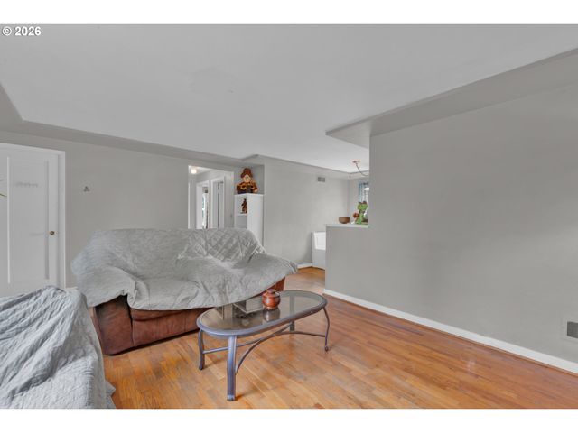 3390 BELL Ave, Eugene, OR 97402