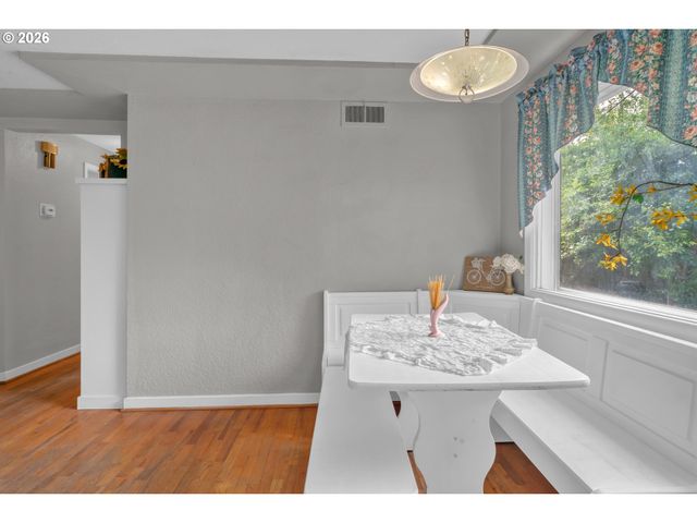 3390 BELL Ave, Eugene, OR 97402