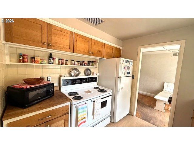 3390 BELL Ave, Eugene, OR 97402