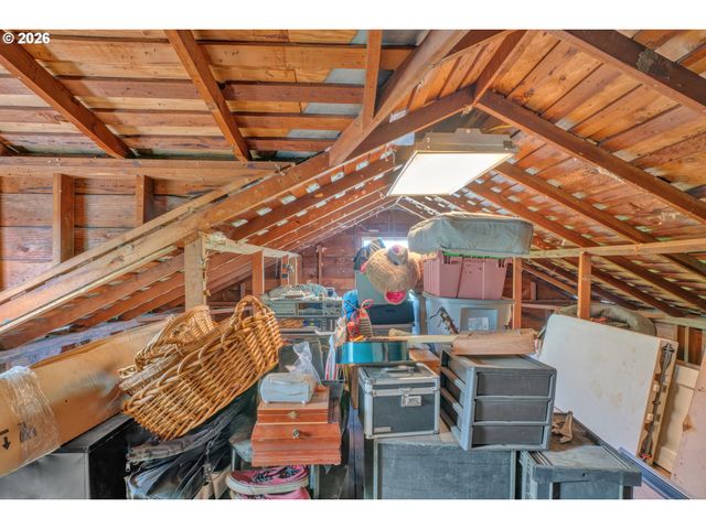 3390 BELL Ave, Eugene, OR 97402