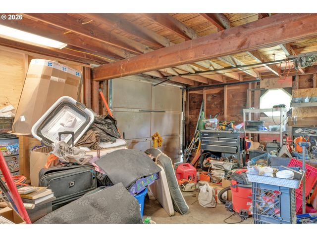 3390 BELL Ave, Eugene, OR 97402