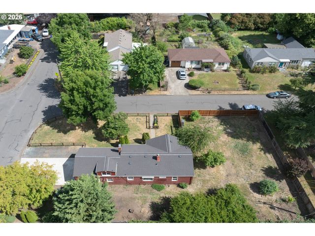 3390 BELL Ave, Eugene, OR 97402