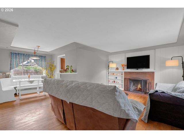 3390 BELL Ave, Eugene, OR 97402