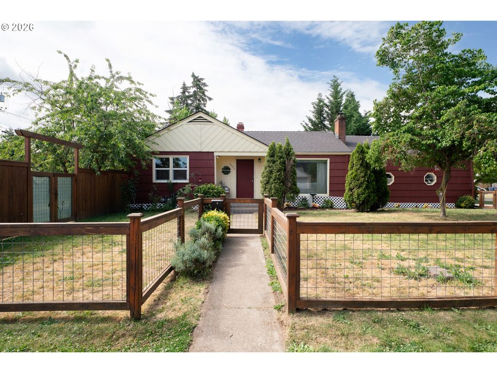 3390 BELL Ave, Eugene, OR 97402