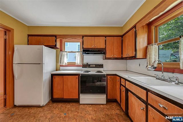725 Millbrook Road, River Edge, NJ 07661