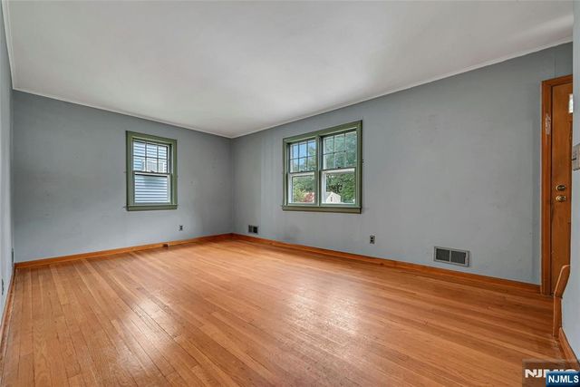 725 Millbrook Road, River Edge, NJ 07661