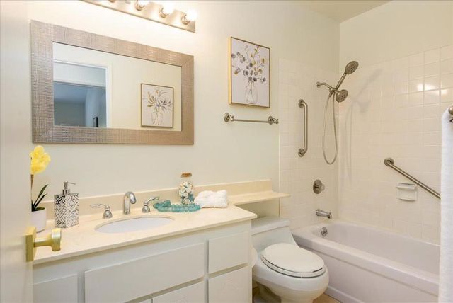 3366 Brittan Avenue 15, San Carlos, CA 94070