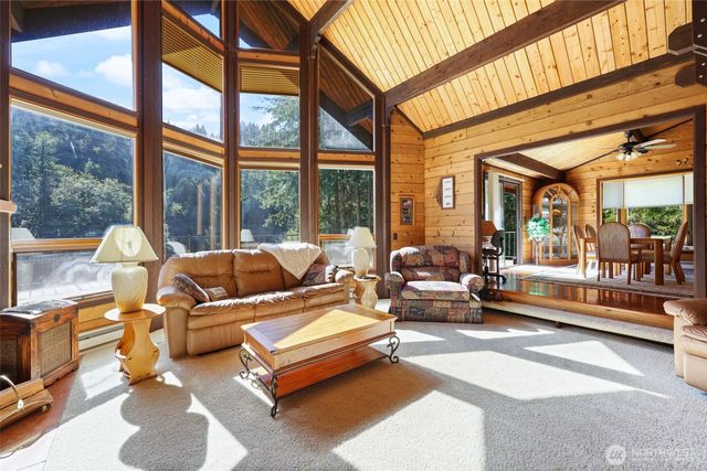 2484 Spencer Road, Salkum, WA 98582