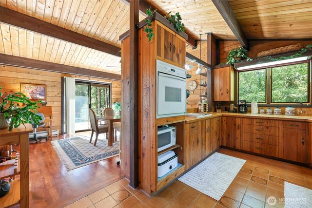 2484 Spencer Road, Salkum, WA 98582