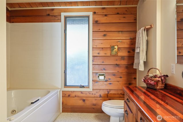 2484 Spencer Road, Salkum, WA 98582