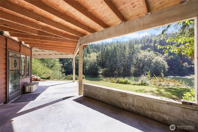 2484 Spencer Road, Salkum, WA 98582