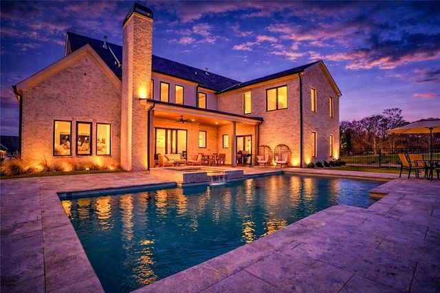 2445 Sunflower Drive, Hoschton, GA 30548