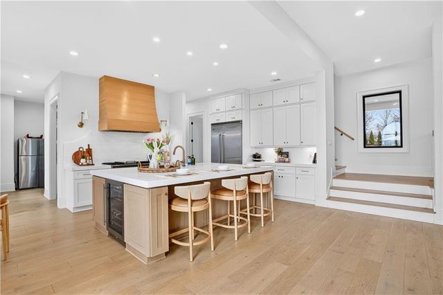 2445 Sunflower Drive, Hoschton, GA 30548