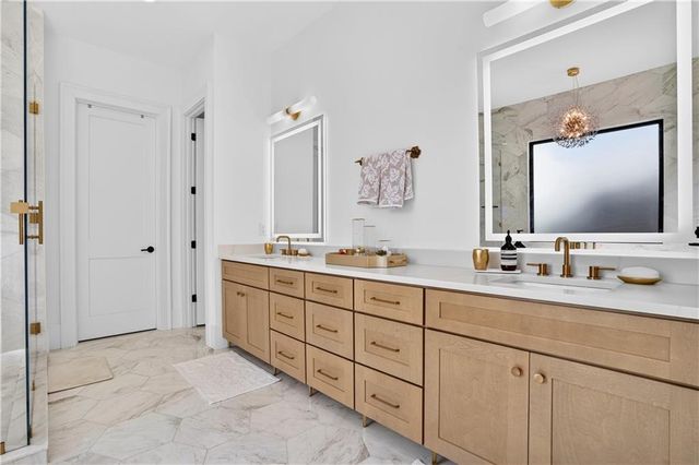 2445 Sunflower Drive, Hoschton, GA 30548