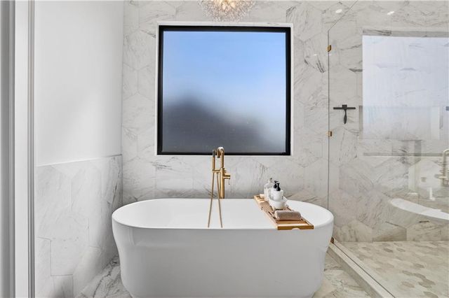 2445 Sunflower Drive, Hoschton, GA 30548