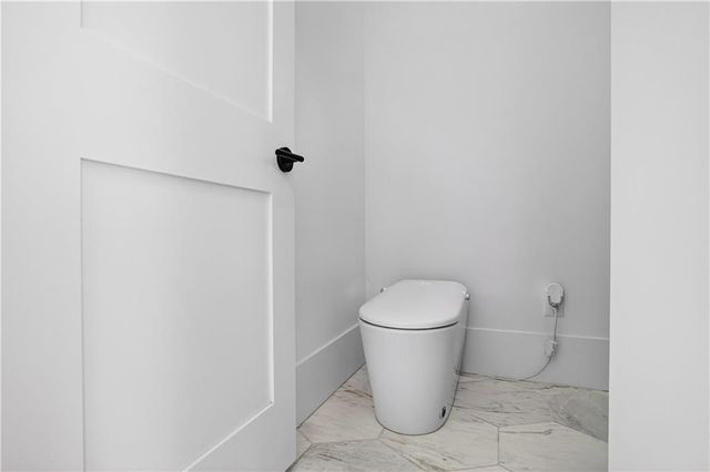 2445 Sunflower Drive, Hoschton, GA 30548