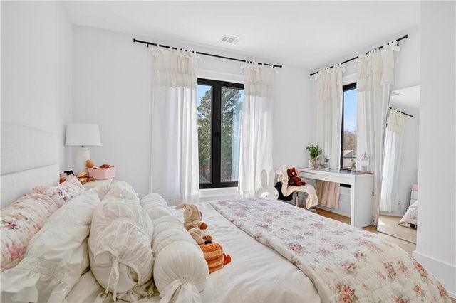 2445 Sunflower Drive, Hoschton, GA 30548