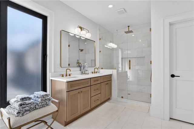 2445 Sunflower Drive, Hoschton, GA 30548