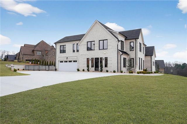 2445 Sunflower Drive, Hoschton, GA 30548