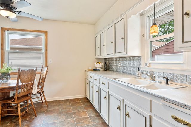 2106 6th Avenue NE, Austin, MN 55912