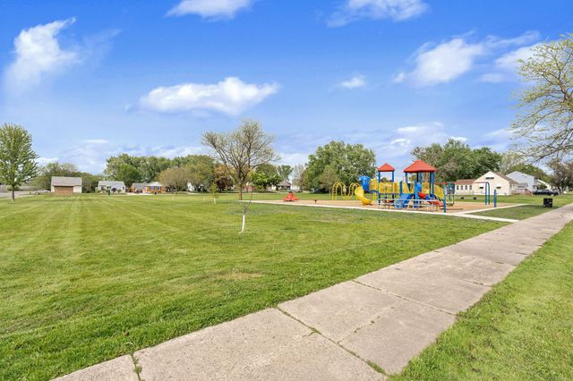 2106 6th Avenue NE, Austin, MN 55912