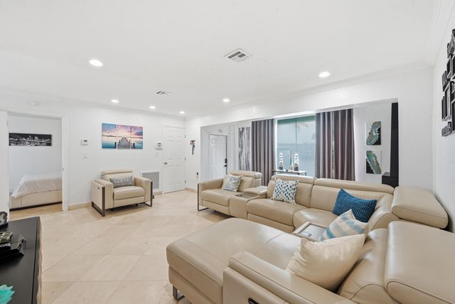 6271 Harding Street, Hollywood, FL 33024