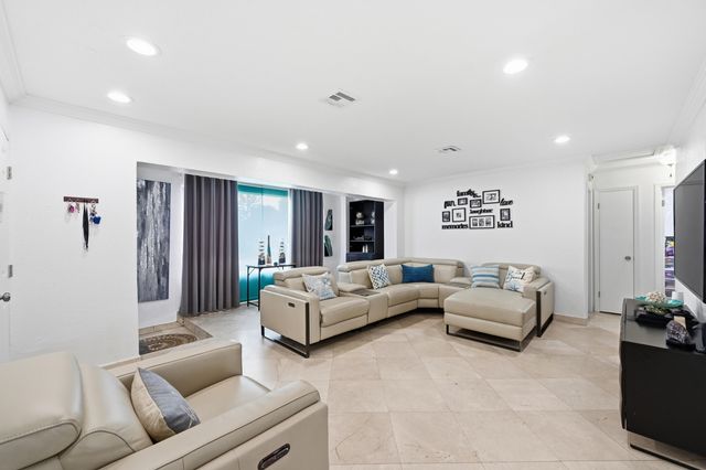 6271 Harding Street, Hollywood, FL 33024