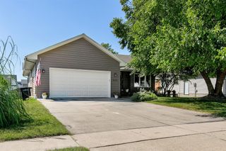 3400 Glenwood Drive, West Des Moines, IA 50265