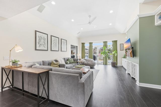 4496 Wedgewood Dr., Little River, SC 29566