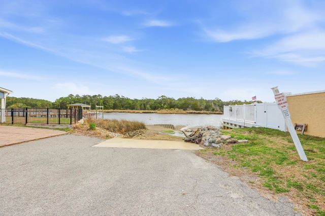 4496 Wedgewood Dr., Little River, SC 29566