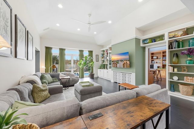 4496 Wedgewood Dr., Little River, SC 29566