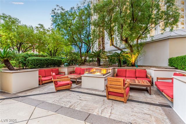 135 East Harmon Avenue 915, Las Vegas, NV 89109