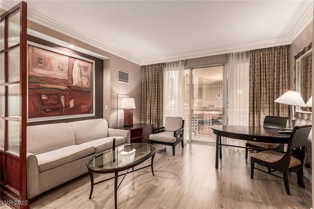 135 East Harmon Avenue 915, Las Vegas, NV 89109