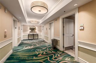 135 East Harmon Avenue 915, Las Vegas, NV 89109