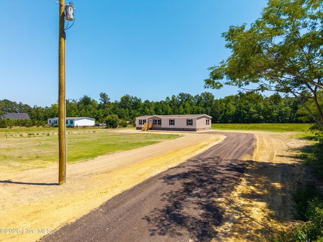 688 Deep Creek Road, Hertford, NC 27944