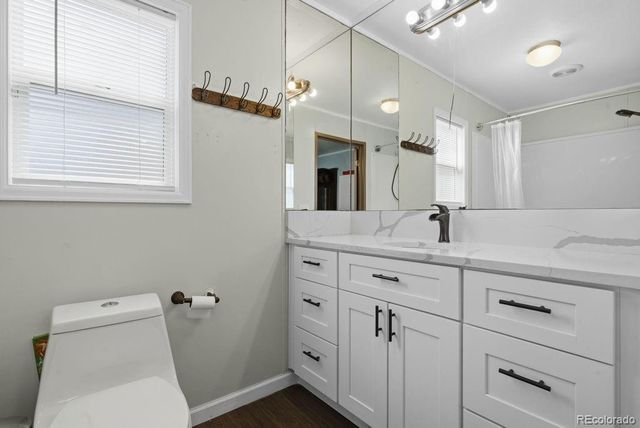 15814 colfax ave, Aurora, CO 80011