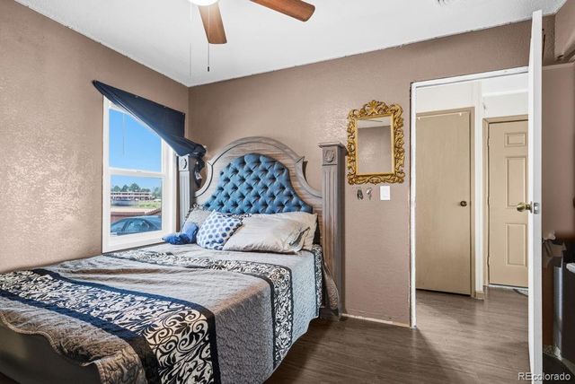 15814 colfax ave, Aurora, CO 80011