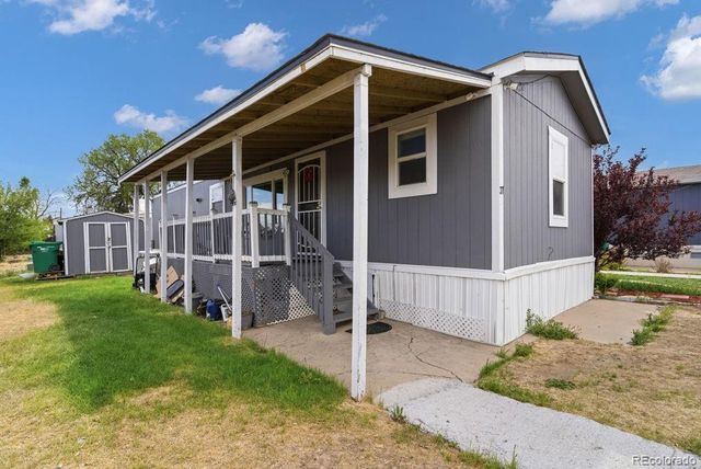 15814 colfax ave, Aurora, CO 80011