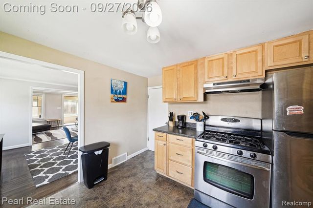 18849 Delaware Avenue, Redford, MI 48240
