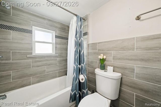 18849 Delaware Avenue, Redford, MI 48240