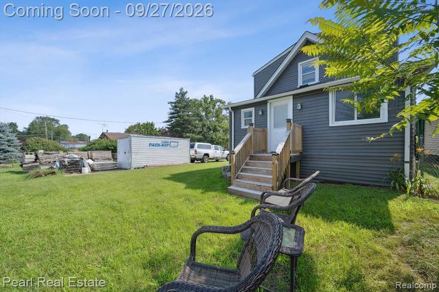 18849 Delaware Avenue, Redford, MI 48240