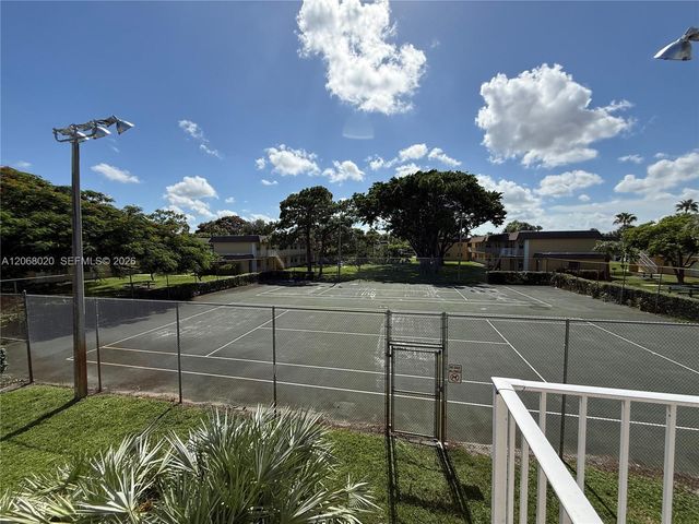 5168 NE 6th Avenue 407, Oakland Park, FL 33334