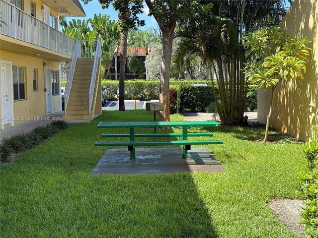 5168 NE 6th Avenue 407, Oakland Park, FL 33334